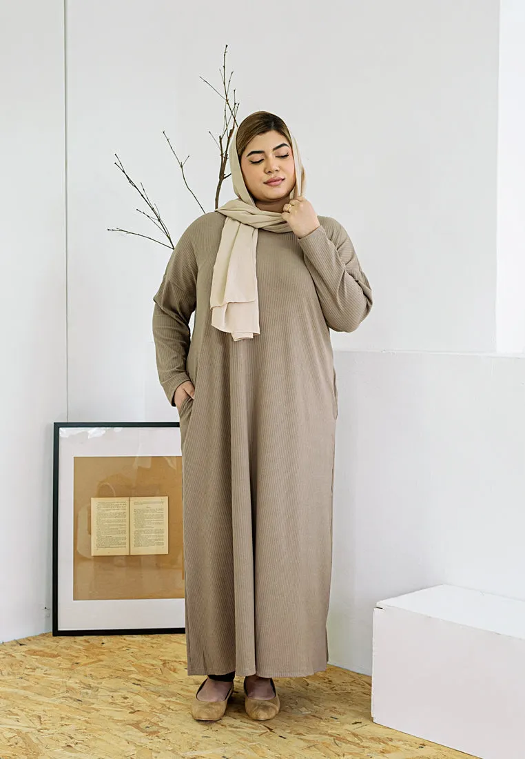 Johanna Relax Ribbed Quarantine Petite Plus Jubah Dress - Black