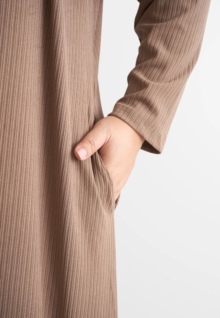 Johanna Relax Ribbed Quarantine Petite Plus Jubah Dress - Coco Brown