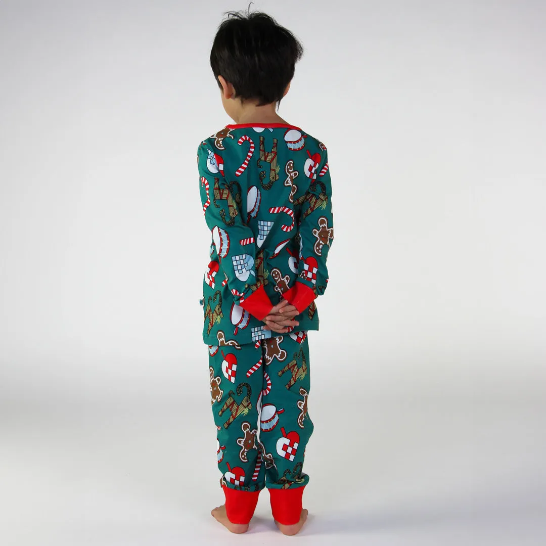 Nightwear set with Christmas decorations